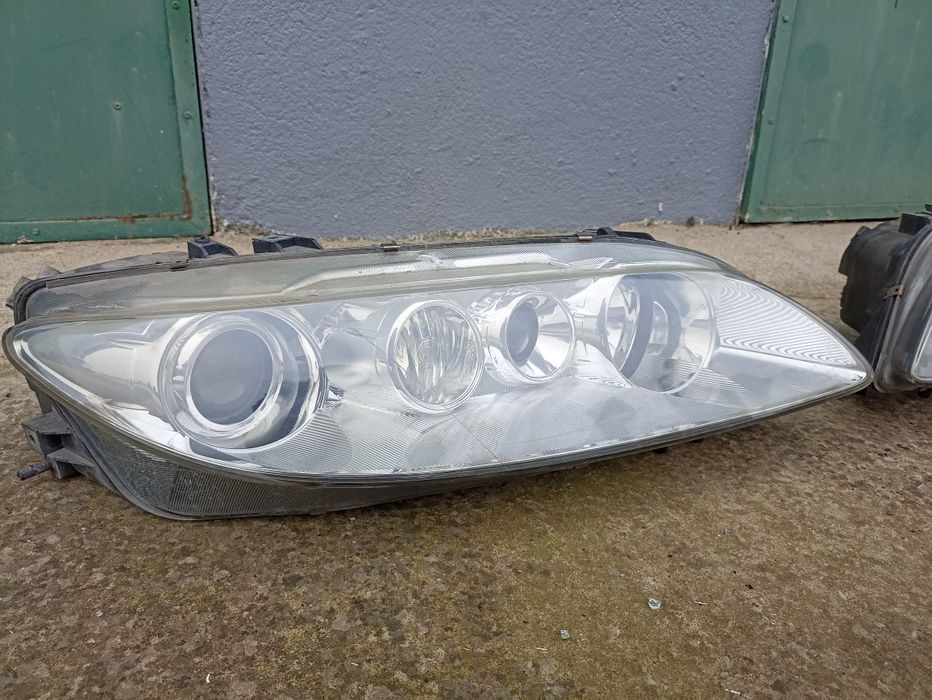 Faróis  Mazda  6