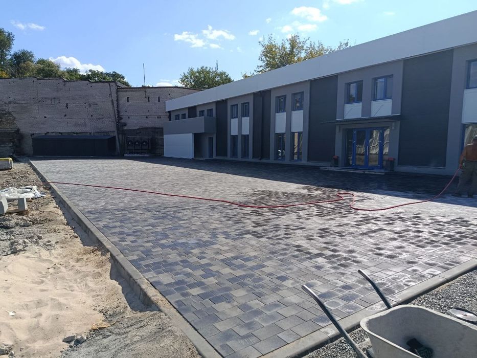 Профессиональная укладка тротуарной плитки. НДС