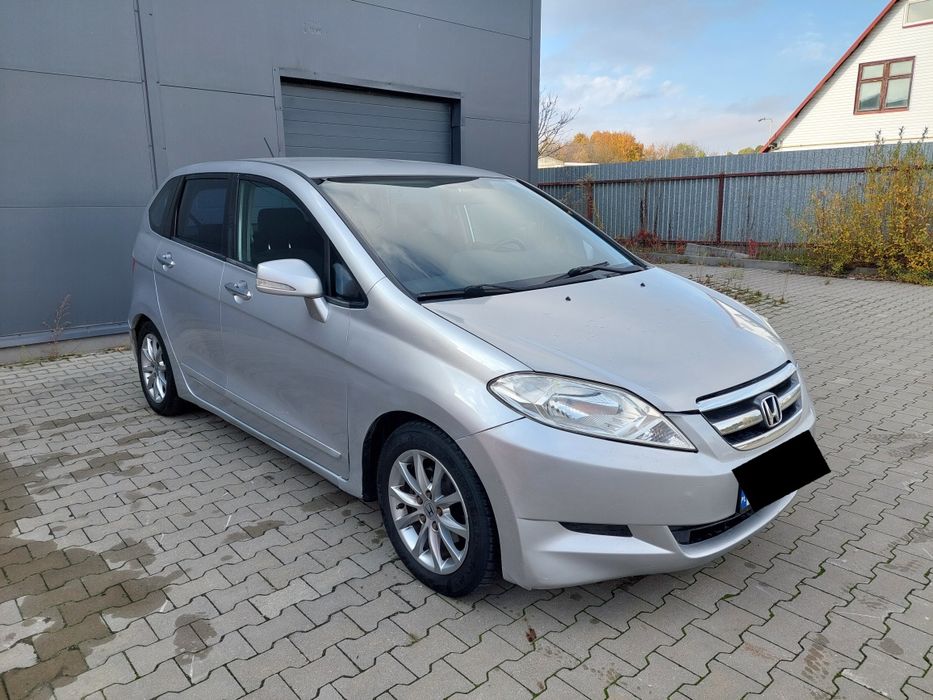 Honda FR-V