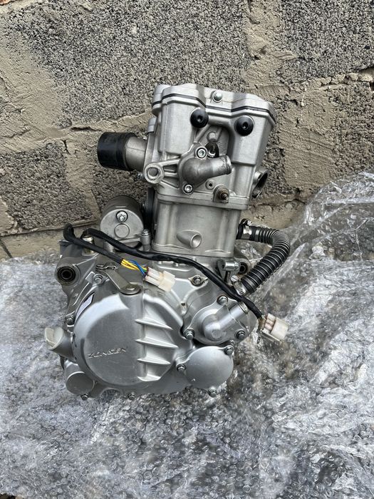 Продаж двигуна Kovi 300 174MN