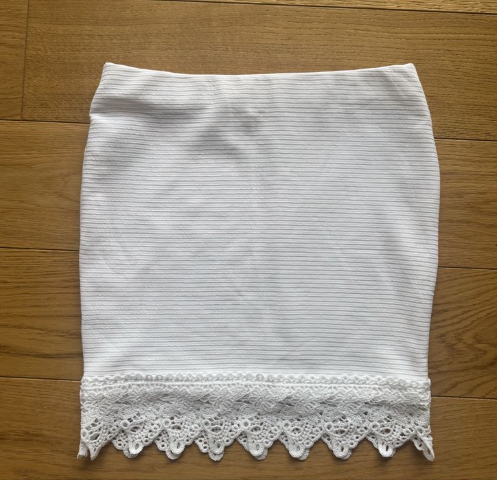 Spódnica biala z koronką, (NOWA), rozm M