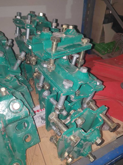 Кронштейн кріплення стійки передплужника плуга Kverneland KK060657