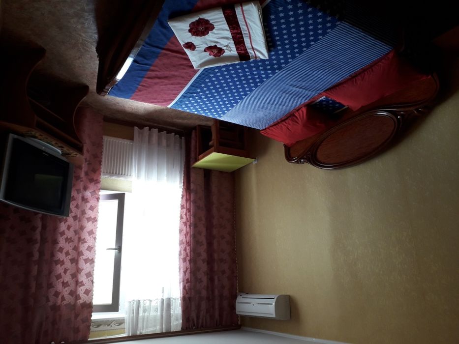 СВОБОДНА ! БЕЗ ПОСРЕДНИКОВ.  2 КОМ.Квартира-студия на "Дружбе народов"