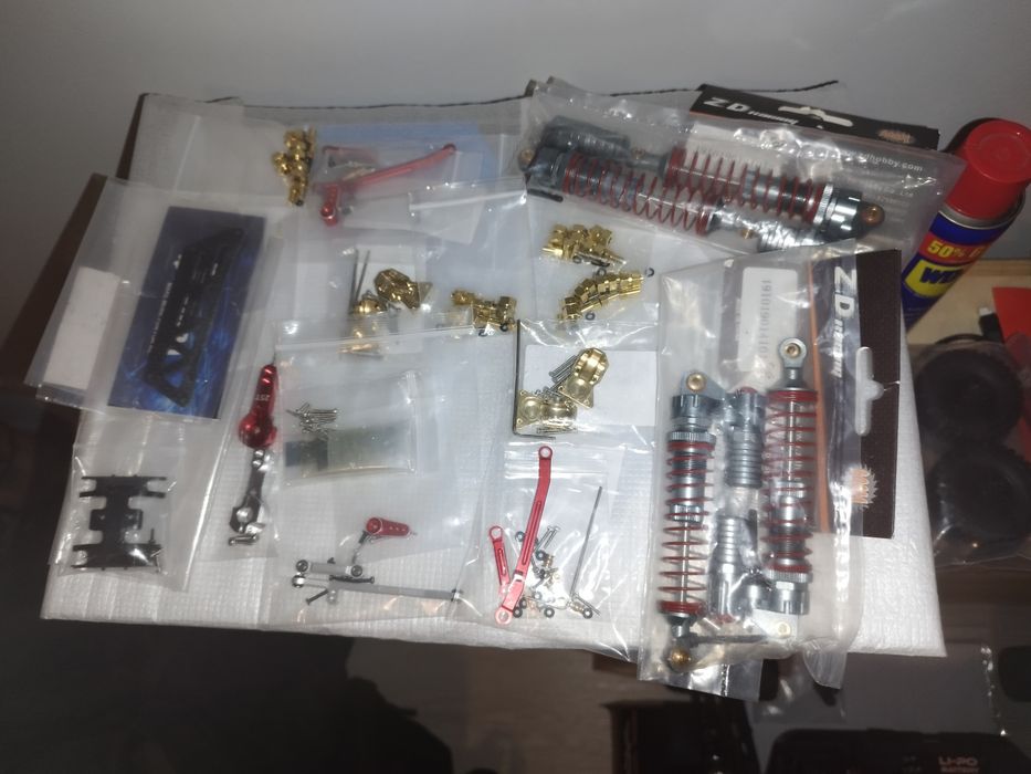 Części do modeli Axial SCX 24 + amortyzatory olejowe Nowe 1/8