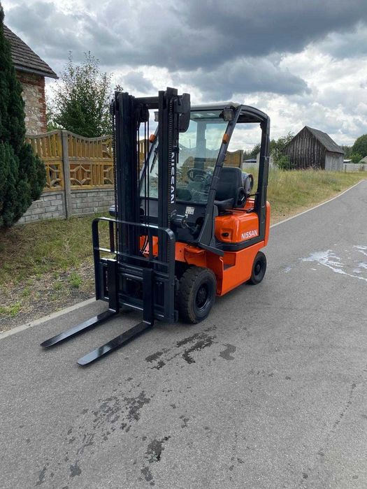 Wózek widłowy NISSAN PD01A15PQ gaz przesuw