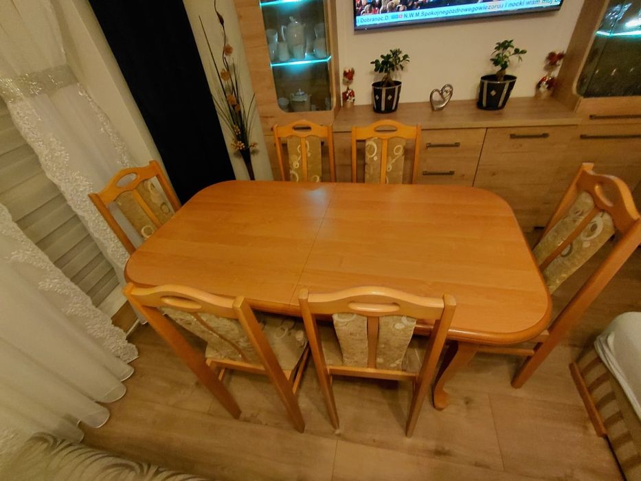 Stół rozkładany + 6 krzeseł stan bdb