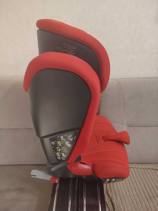 Продам німецьке автокрісло Britax-Romer