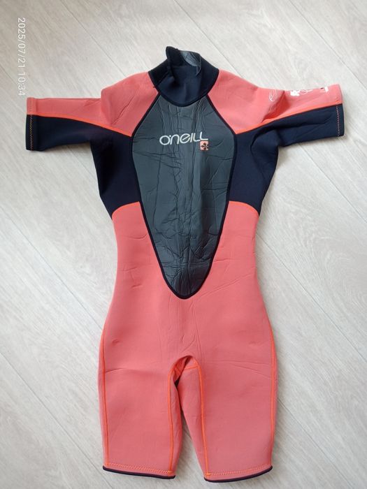 гідрокостюми для пірнання