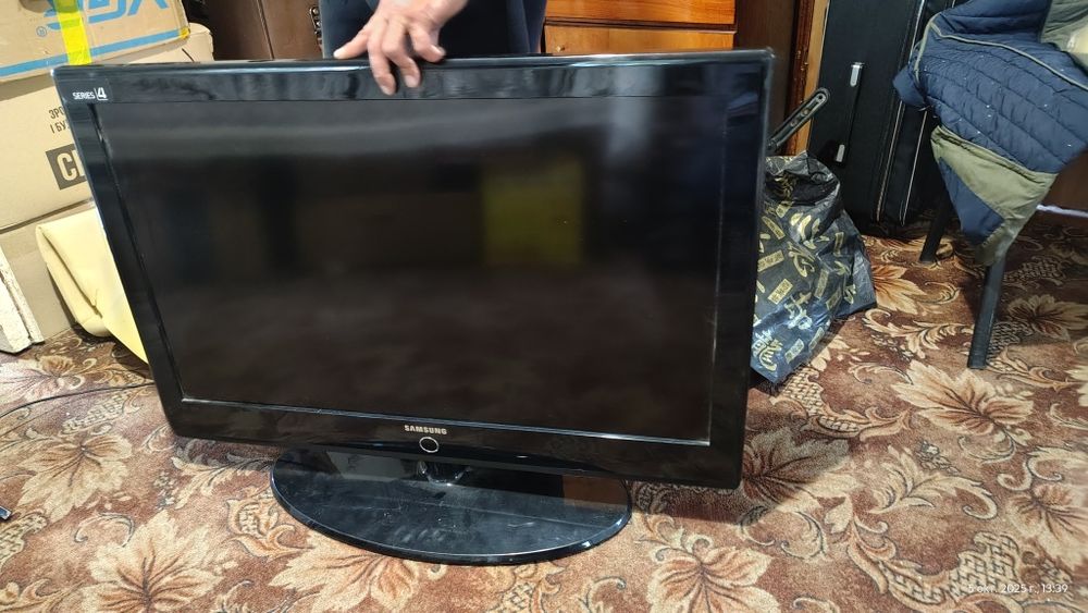 Продам телевизор lg 43