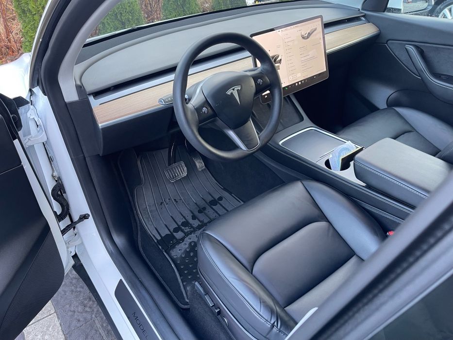 Tesla Model Y Long Range Dual Motor 82 kWh 7-ми місна