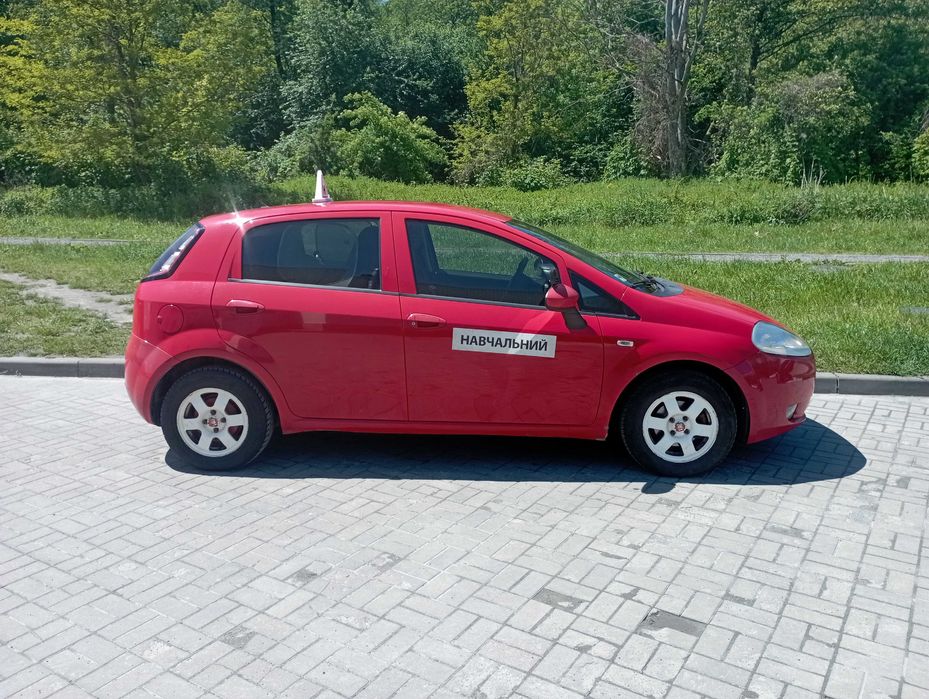 Інструктор з водіння Автоінструктор Приватні уроки водіння Механіка