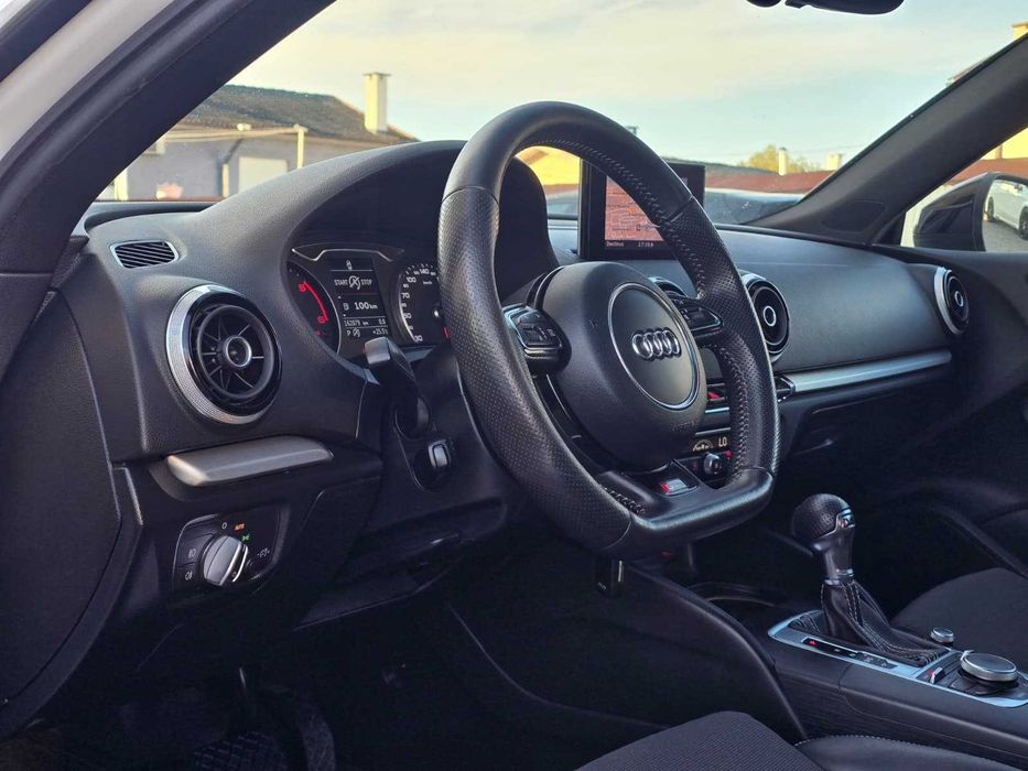 AUDI A3 SPORTACK 8V S LINE PLUS 2.0TDI 150CV S-TRONIC "LOOK RS3"