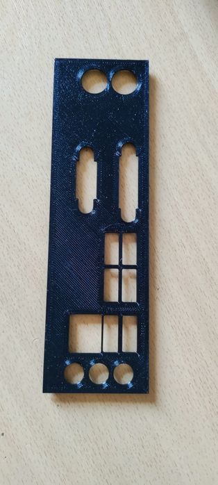 Заглушка, бекплейт для материнки Asus B85-plus