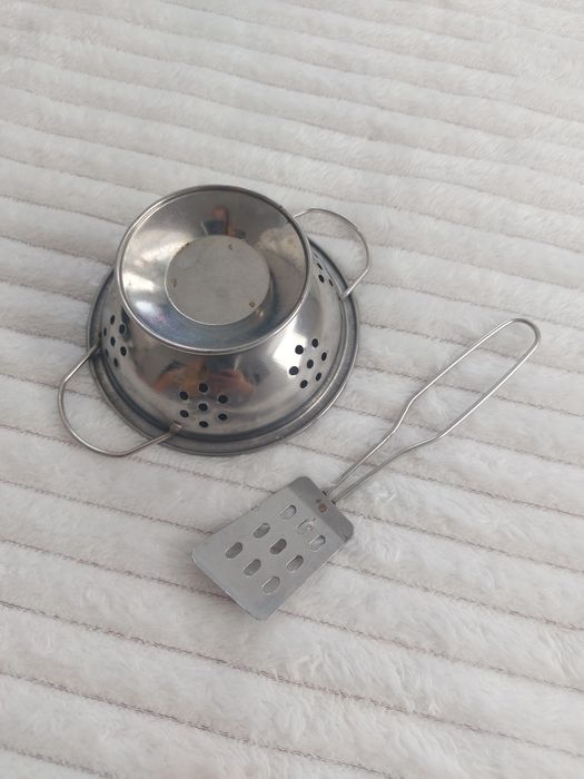 Coador com escumadeira de brincar