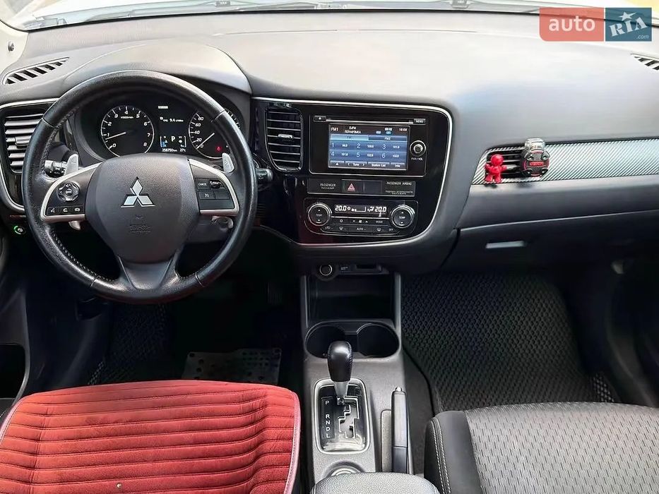 Mitsubishi outlander lll
