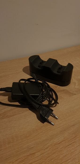 Stacja ładująca pady ps4