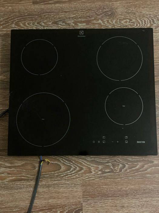Варильна поверхня Electrolux