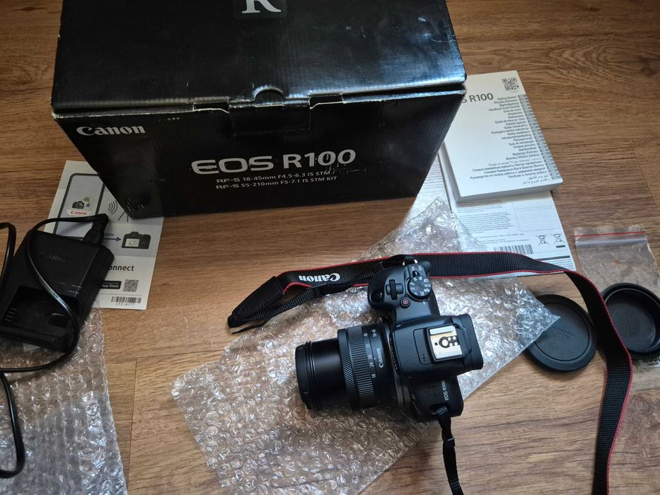 Canon EOS R100 + obiektyw 15-45 IS STM + 32GB karta