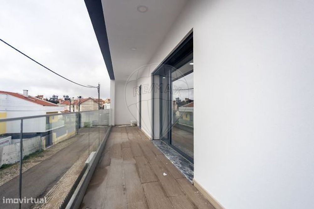 Moradia T5 para venda
