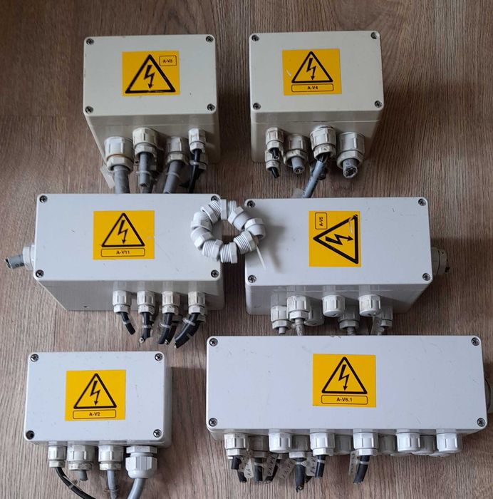 Puszka elektryczna (zestaw-komplet), rozgałęźna.