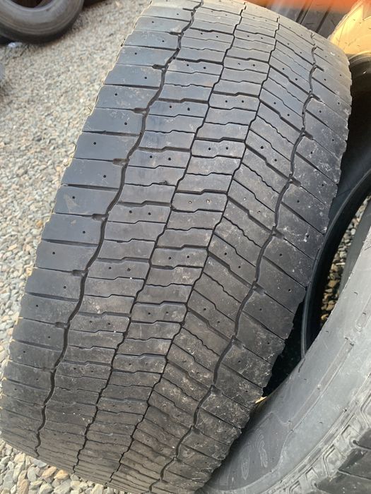 295/60 Michelin Xmulti