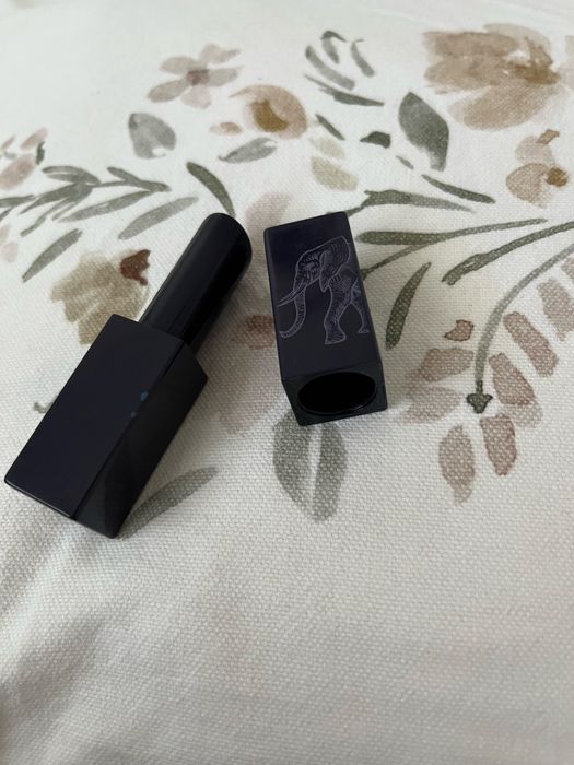 Губна помада Chantecaille