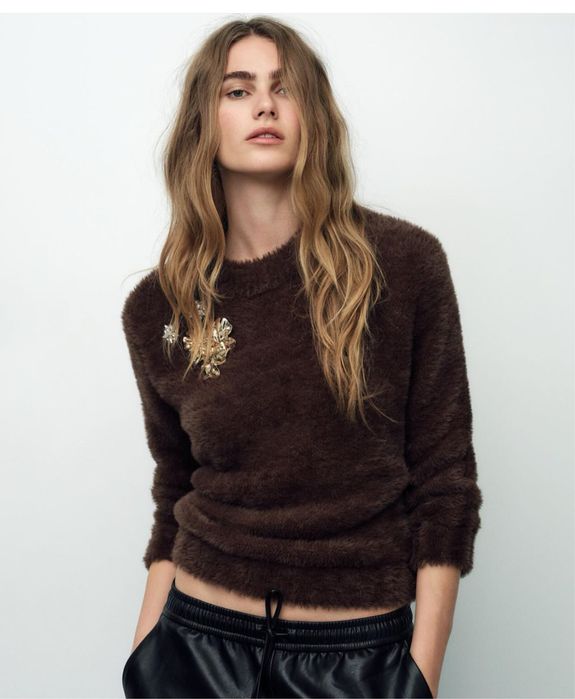 ZARA Sweter czekoladowy z broszkami L