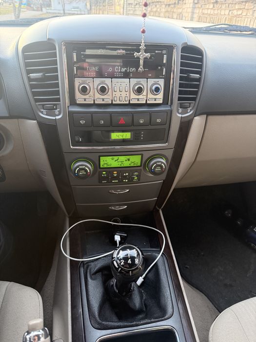 Продам Kia Sorento 2008