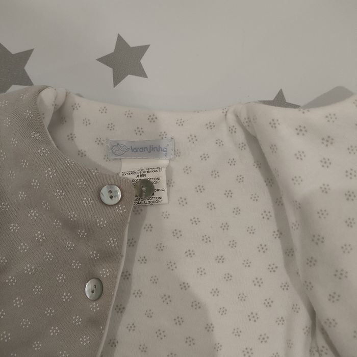 Casaco e body, marca Laranjinha.