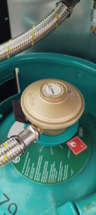 - Aquecedor a Gás
