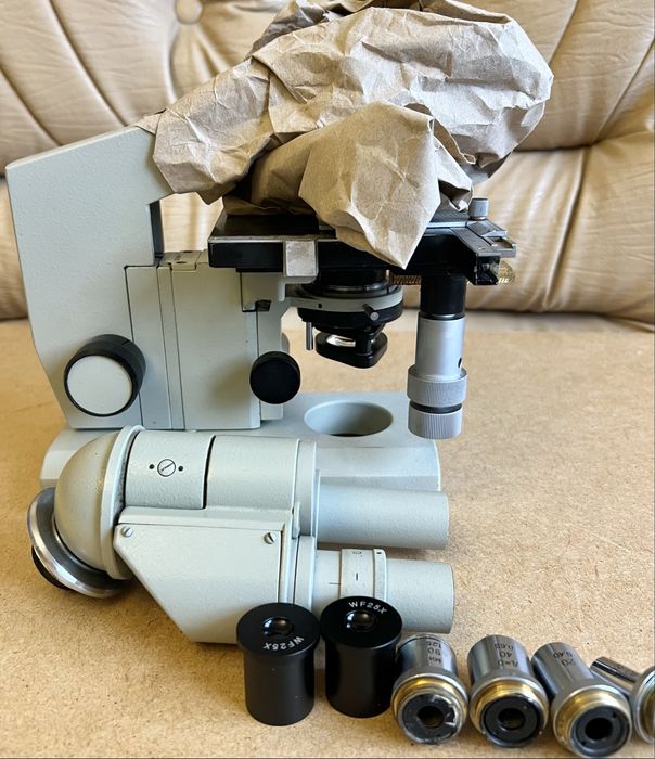 Мікроскоп Д11 з Припаратоводієм та інші Мікріки !