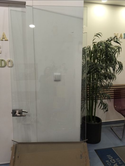 Porta de vidro temperado