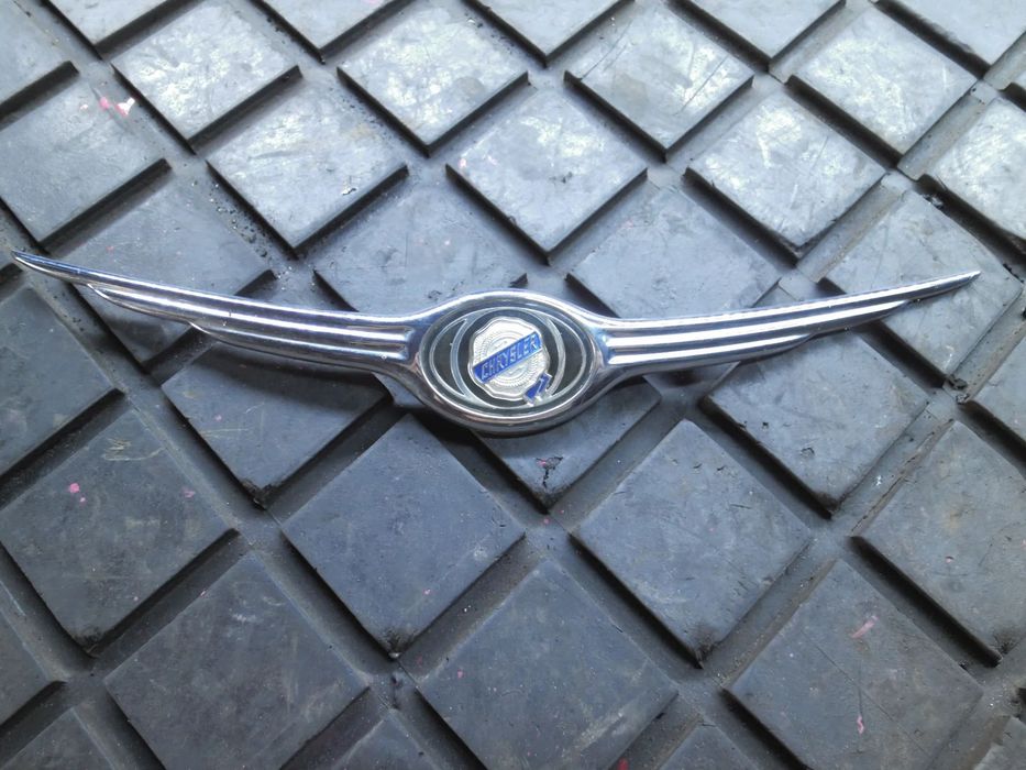 Emblemat maski CHRYSLER PT Cruiser 2001-05