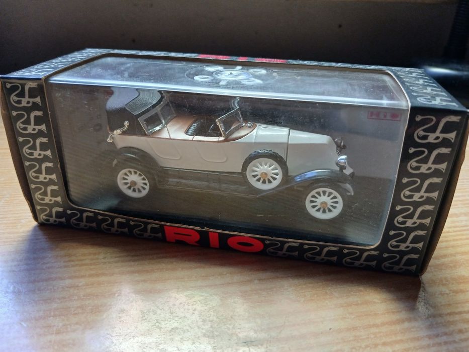 Miniatura Renault 40cv 1923