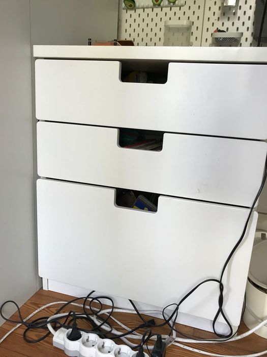 Sistema de Cama, secretaria e roupeiro, estilo SMASTAD Ikea. Ótimo estado. Vendo por mudança