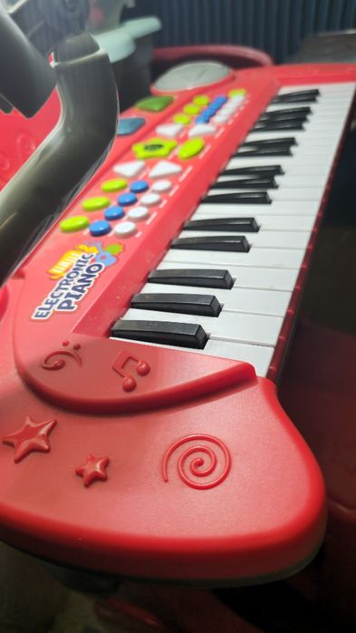 Piano criança com micro