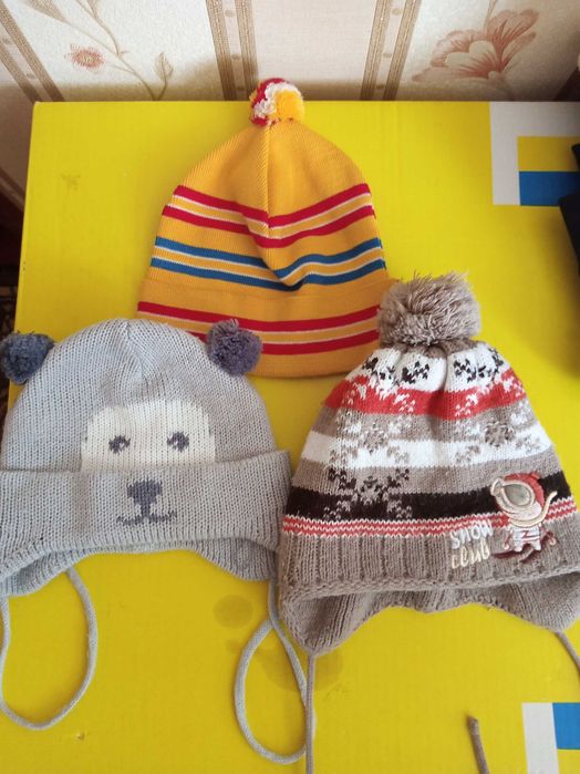 Шапочки на зиму 1 до 1.5 років за 30грн