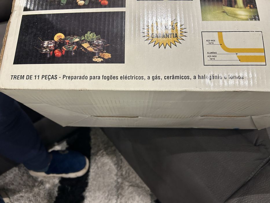 Trem de cozinha com ouro 24 k novo