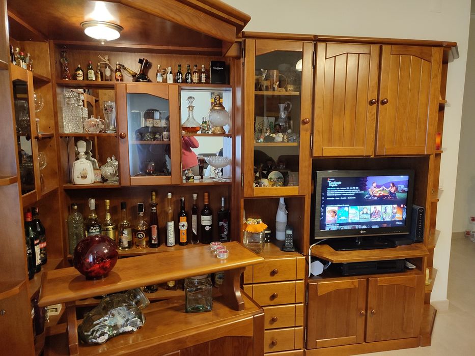 Móvel Sala com bar em cerejeira