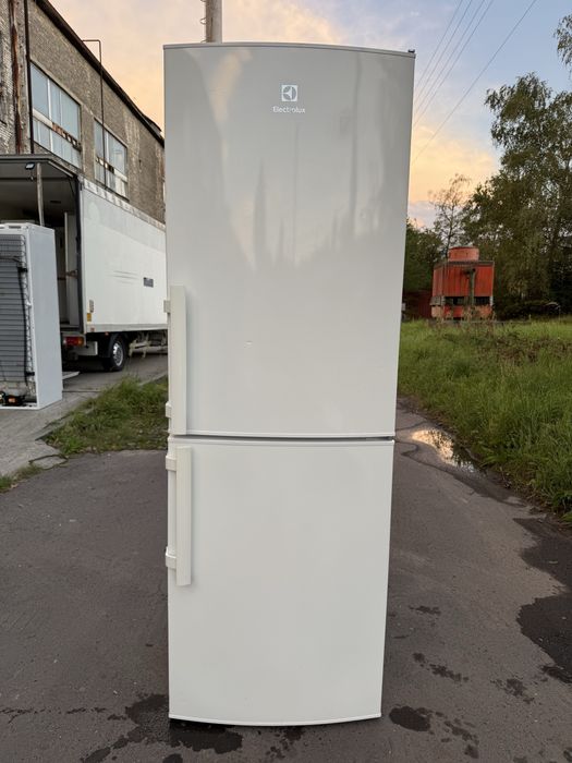 Chłodziarko-zamrażarka Electrolux EN3241J0W