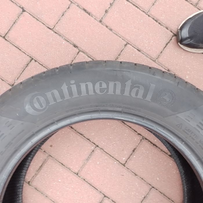Sprzedam opony letnie Continental 215x60x17