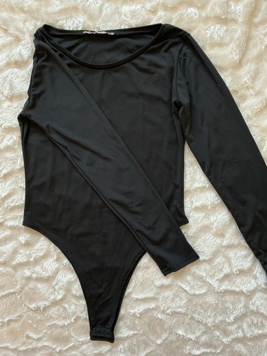 Боді чорного кольору