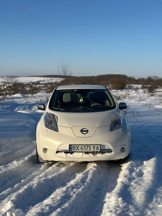 Nissan Leaf 2013 - Рідна фарба, 11/12 поділок