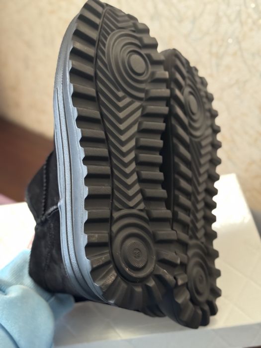 Теплые угги замшевые ботинки ugg зимние