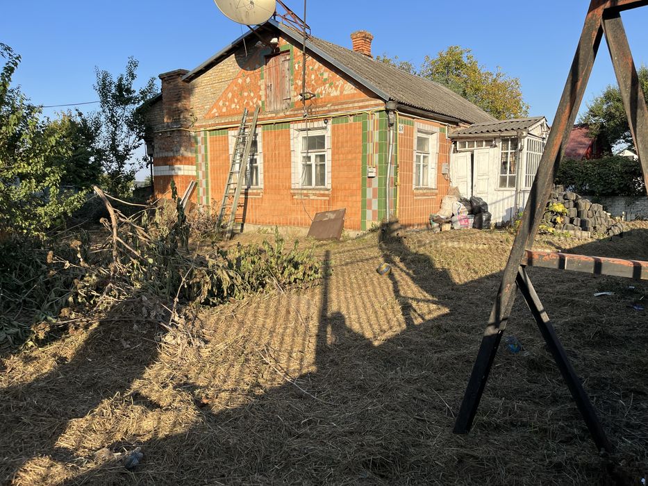 Продаю  будинок в Квасилові (я власниця )