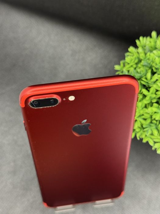 Продам iPhone 7 Plus 128GB Red