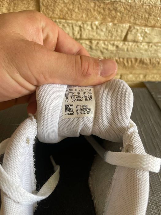 Кеди adidas білі