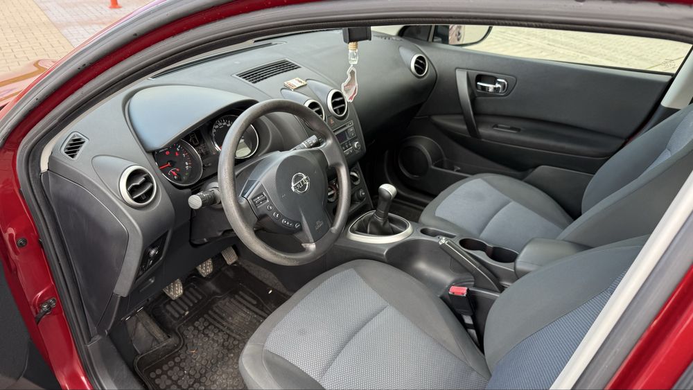 Nissan Qashqai 1.6 benzyna