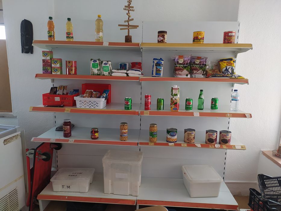 Estante de Loja em Odivelas