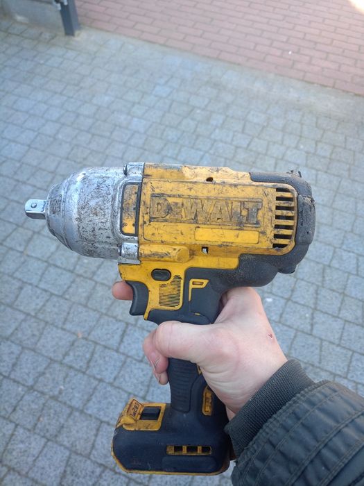 Klucz udarowy Dewalt DCF899